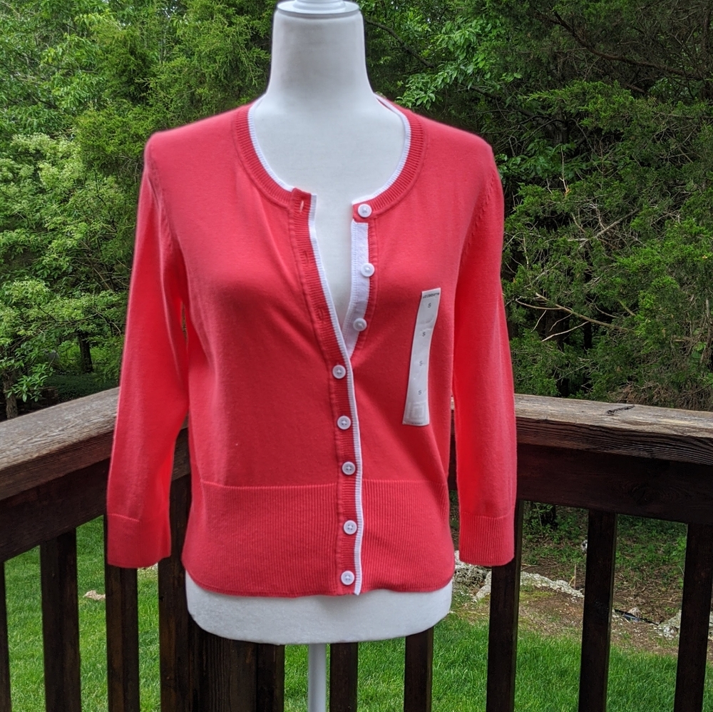 NWT Liz Claiborne Pink/white tipped cardigan